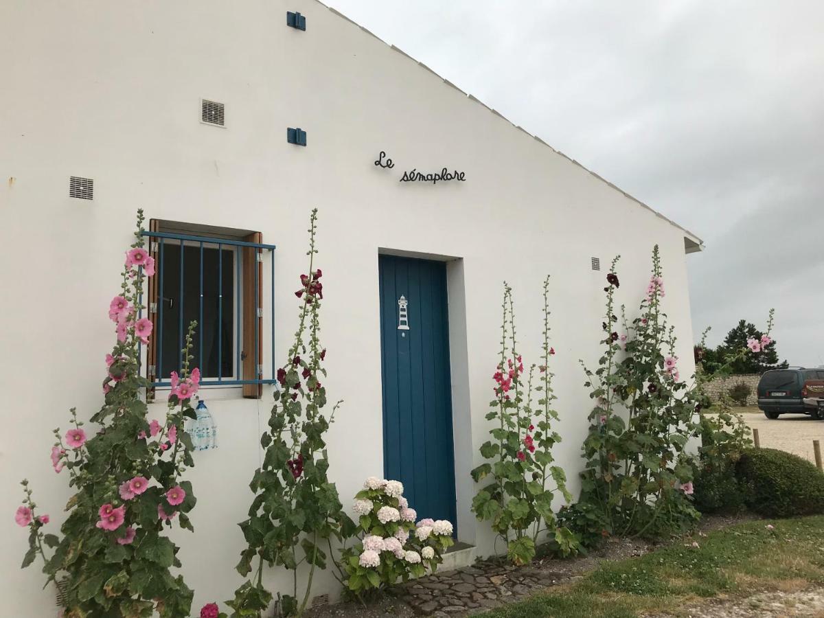 Villa Les Trémières Le Thou Exterior foto